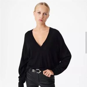 NWT $375 IRO Paris Haru Silk and Cashmere blend V-Neck Sweater Pullover in Noir